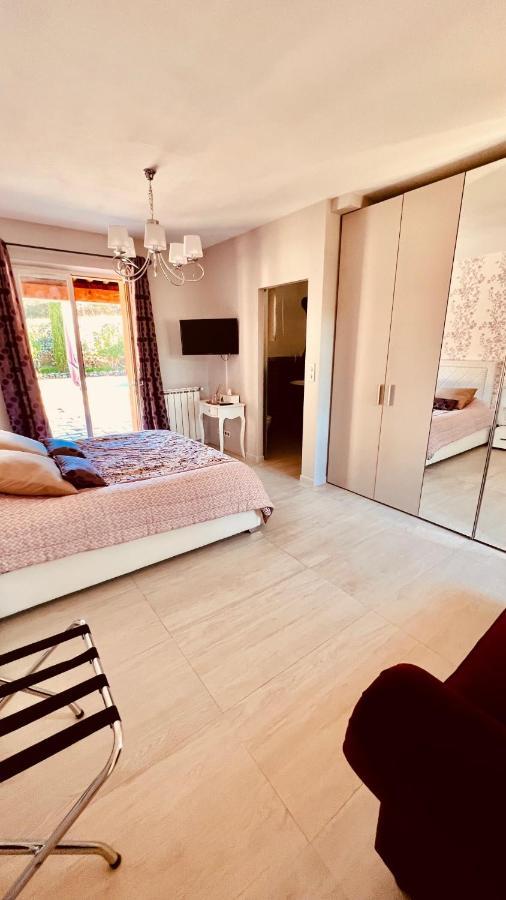 Domaine Les Cigales Bed & Breakfast Mouans-Sartoux Exterior photo