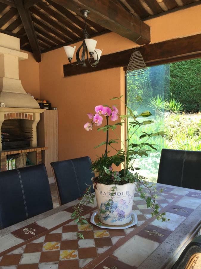 Domaine Les Cigales Bed & Breakfast Mouans-Sartoux Exterior photo